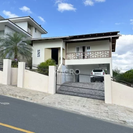 Foto do imóvel Casa | Amizade | 3 quartos ( sendo 1 suíte) | 192m² (378m² de terreno)