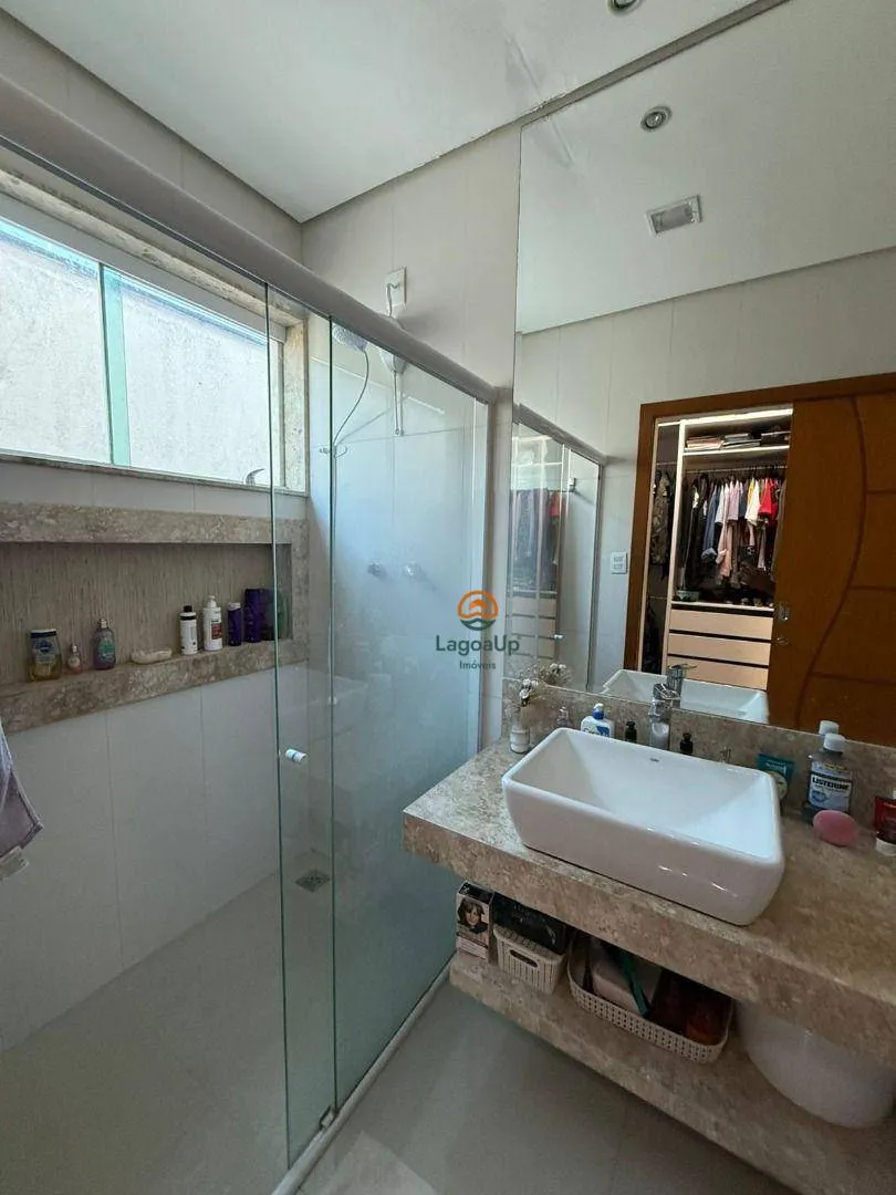 Imagem Casa com 4 dormitórios à venda, 205 m² por R$ 1.060.000 - Jardim Ipê - Lagoa Santa/MG