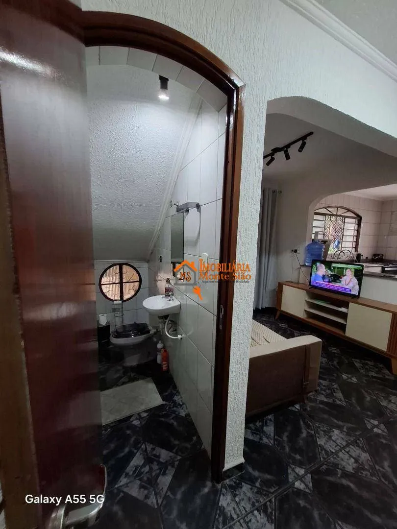Imagem Sobrado com 3 dormitórios à venda, 188 m² por R$ 650.000,00 - Vila Galvão - Guarulhos/SP