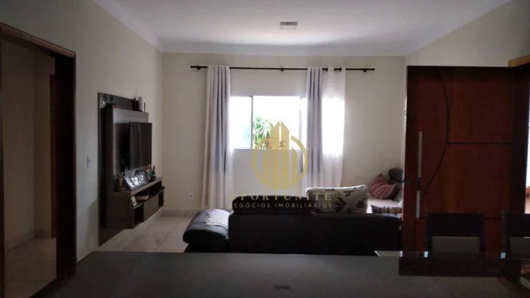 Imagem Casa 2 dormitórios com suíte - Quintal amplo - área gourmet - Jardim São Lucas - Jardinópolis/SP