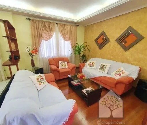 Imagem Excelente Casa com 370 m² no Carianos