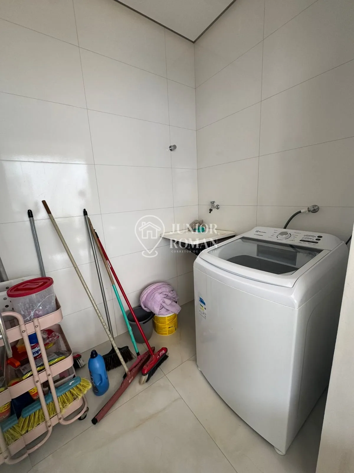 Imagem LINDA CASA 3 DORM SENDO 2 SUITES COM PISCINA E CHURRASQUEIRA - JD VITORIA - BARREIRAS/BA