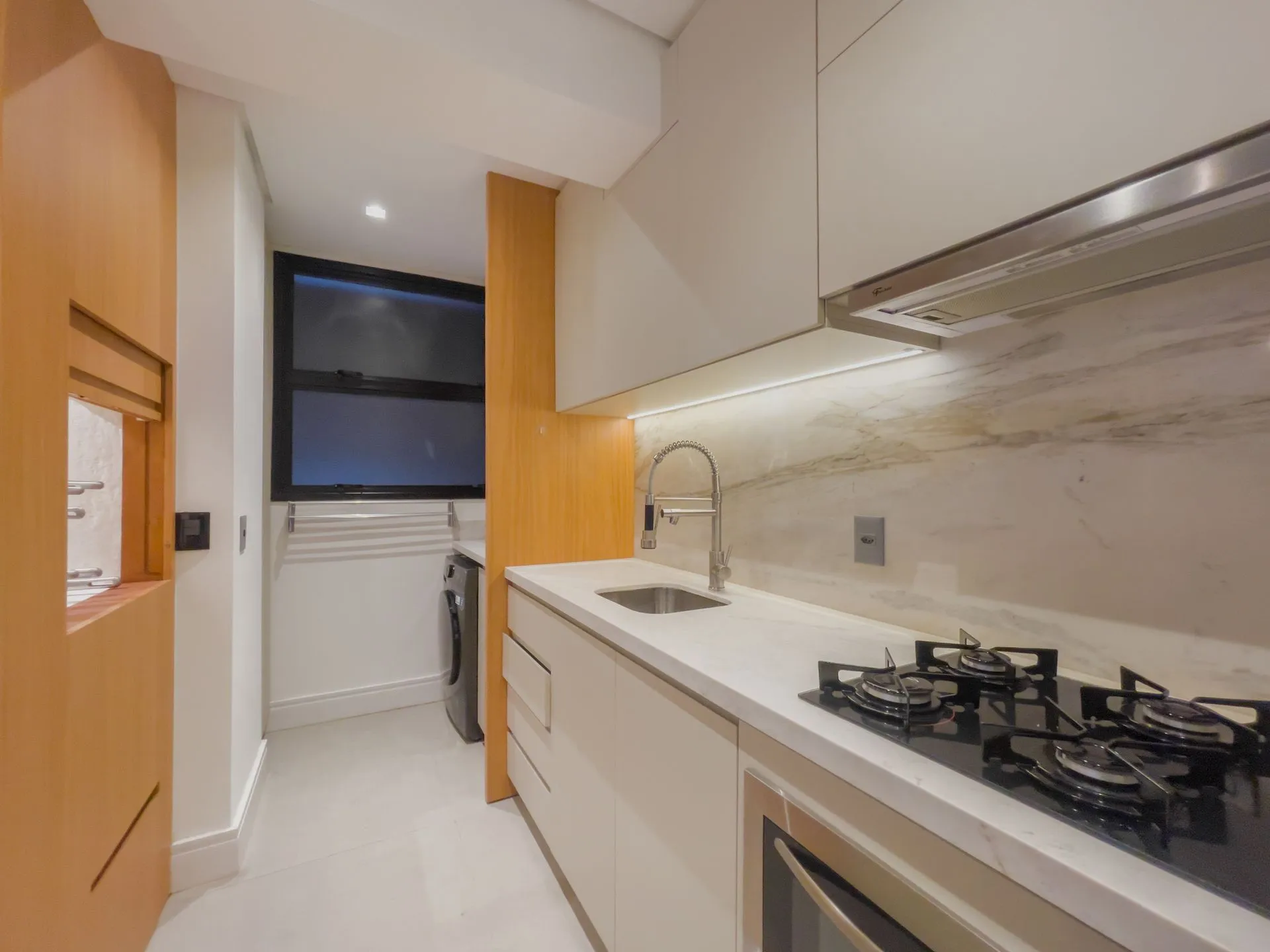 Imagem Apartamento à venda em Torres, Centro, com 2 quartos, 73.76m2