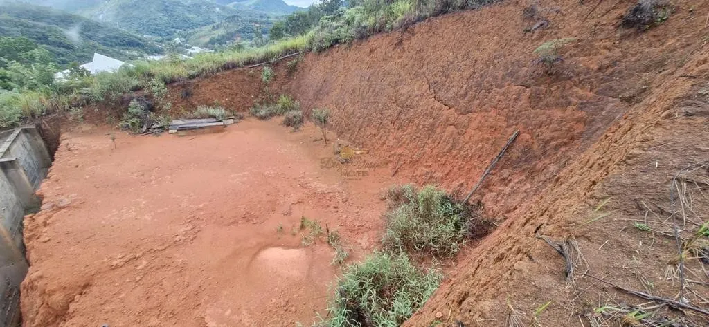 Imagem Terreno em Condomínio para Venda em Teresópolis / RJ no bairro Albuquerque