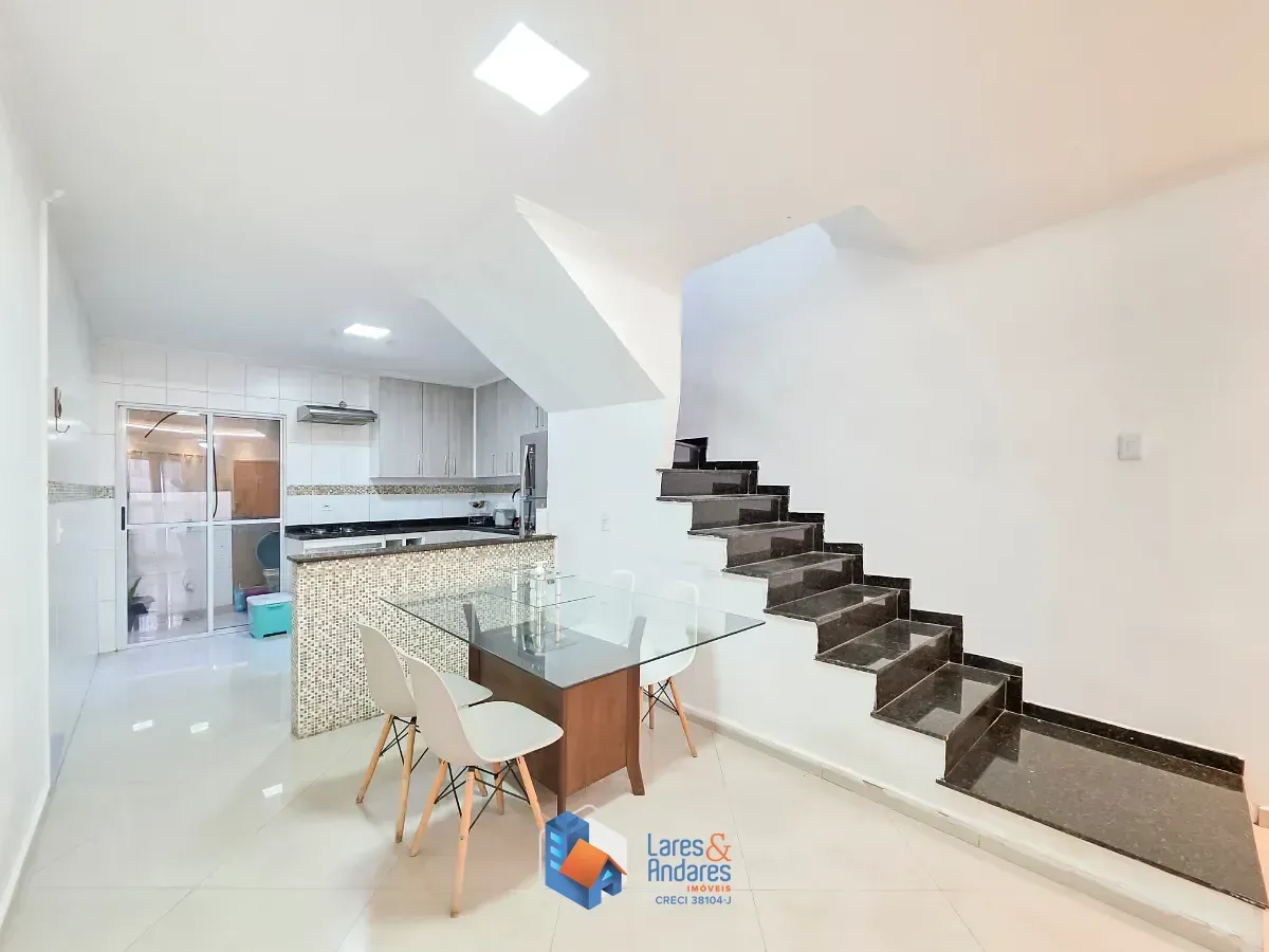Imagem Sobrado para venda em Vila Maria Baixa com 3 quartos, sendo 2 suítes, 148m²