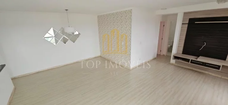 Imagem UM LUGAR PARA CHAMAR DE LAR. No coração do Parque Industrial, onde tudo acontece, nasce o apartamento que é o equilíbrio perfeito entre conforto, praticidade e bem-estar.