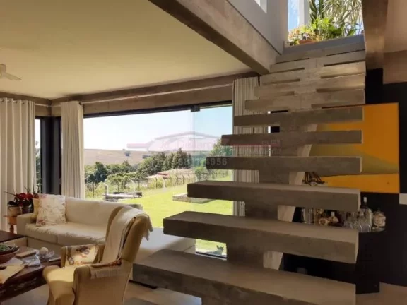 Imagem Casa com fino acabamento e com requinte charmoso e moderno