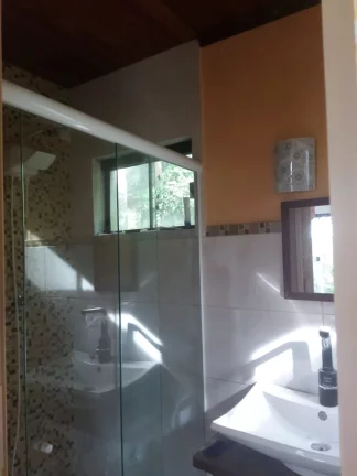 Imagem Casa com Vista para o Mar em Garopaba-SC: 3 Dorms, 2 Suítes, 250m², no Bairro Macacu