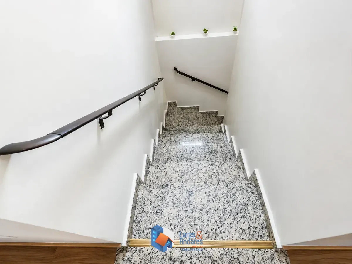 Imagem Sobrado para venda em Jardim São José (Zona Norte) com 3 quartos, sendo 1 suíte, 110m²