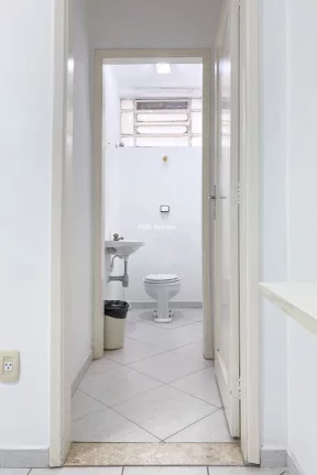 Imagem Conjunto Comercial de Alto Padrão na Consolação: 3 Salas, 1 Vaga, 84m² - Venda ou Locação em São Paulo-SP!