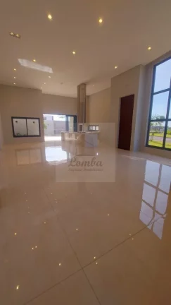 Foto do imóvel Casa de luxo em condomínio Jardim Itália, Cuiabá-MT: 4 quartos, 4 suítes, 1 sala, 5 banheiros, 6 vagas de garagem, 300m². Venha conferir!