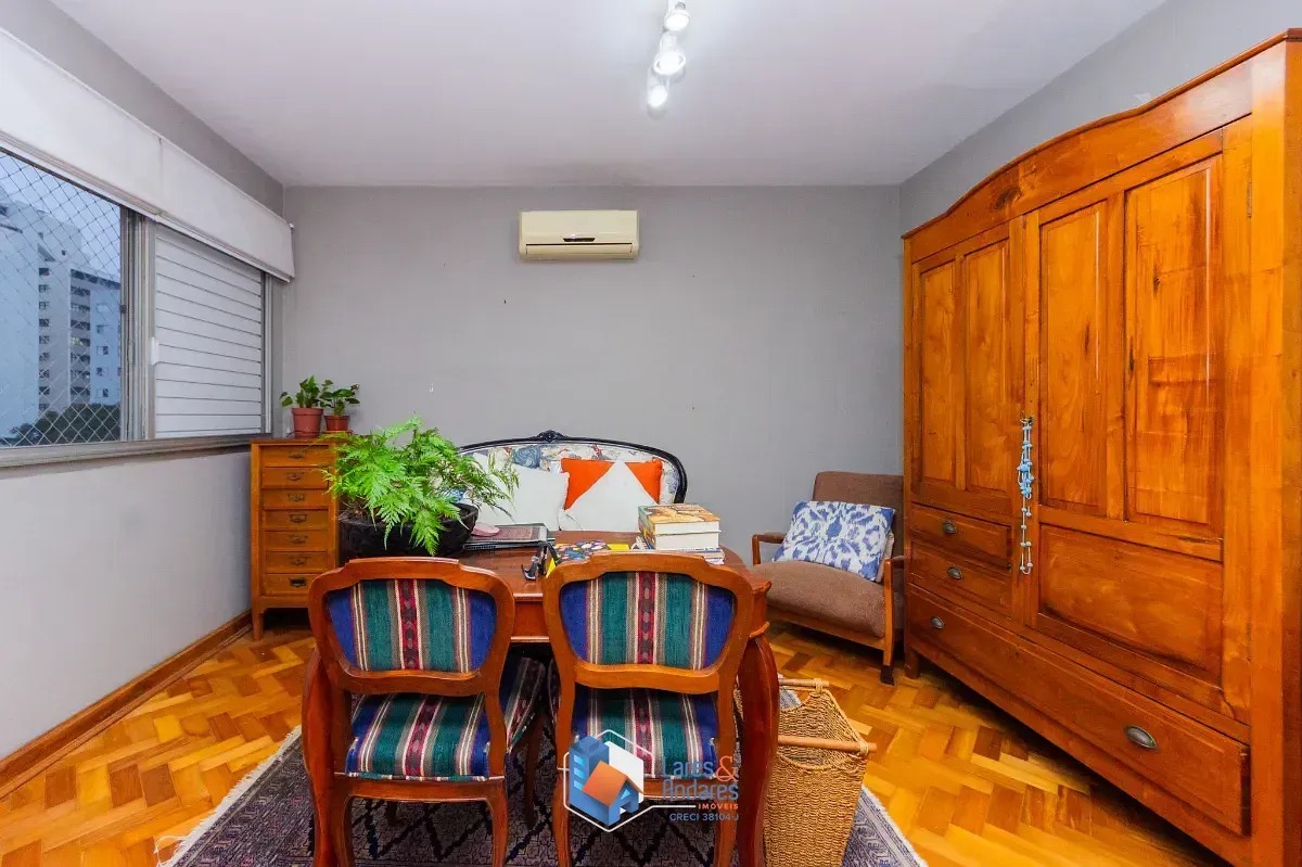 Imagem Apartamento para venda em Campo Belo com 4 quartos, sendo 1 suíte, 180m²