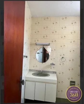 Imagem Sobrado com 03 dormitórios 01 suíte com 4 vagas de garagem