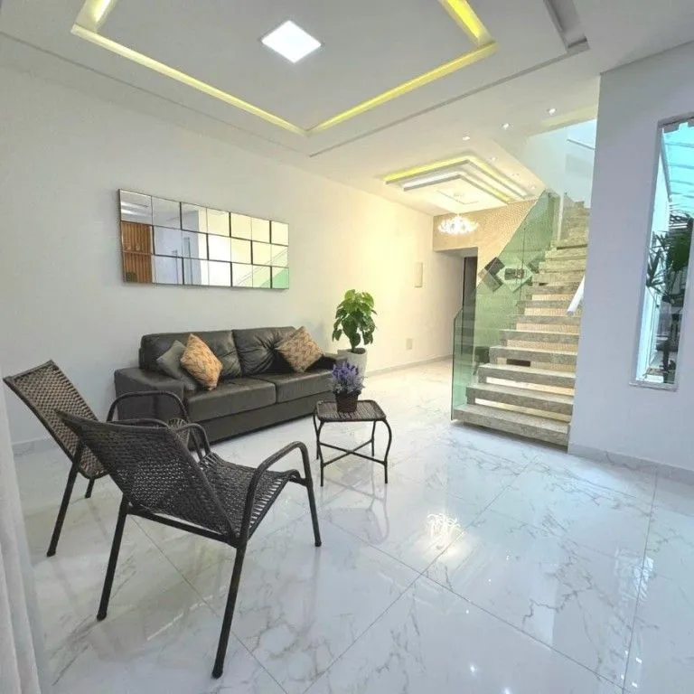 Imagem Casa à Venda em Caiçara, Praia Grande - SP
