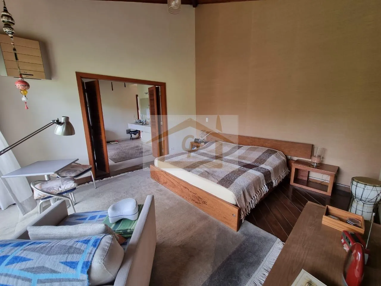 Imagem Conforto, segurança e natureza!!! Casa com 3 suítes , 4 vagas - *Granja Viana