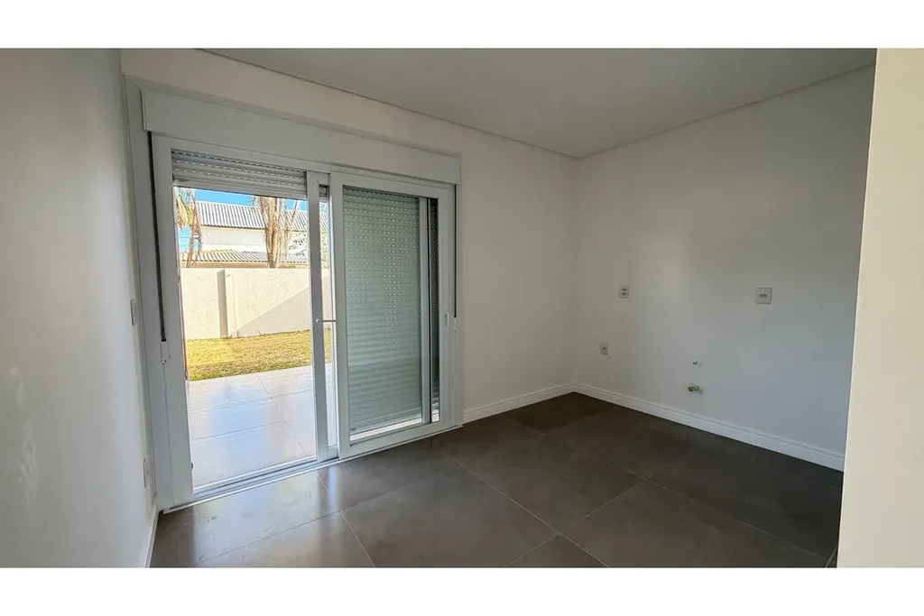 Imagem Casa à venda em Xangri-Lá, Centro, com 3 quartos, 123,78m2