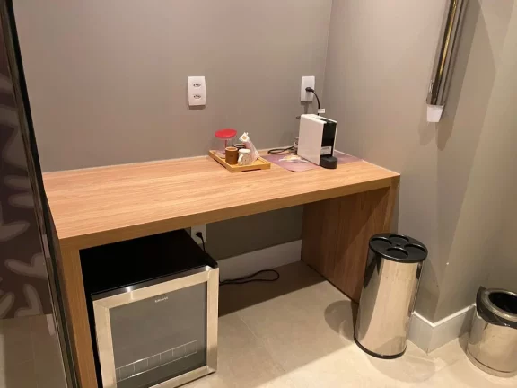 Imagem Lindo apartamento com 43 m², com acabamentos de primeira linha, fogão, armários, bancada da pia e...
