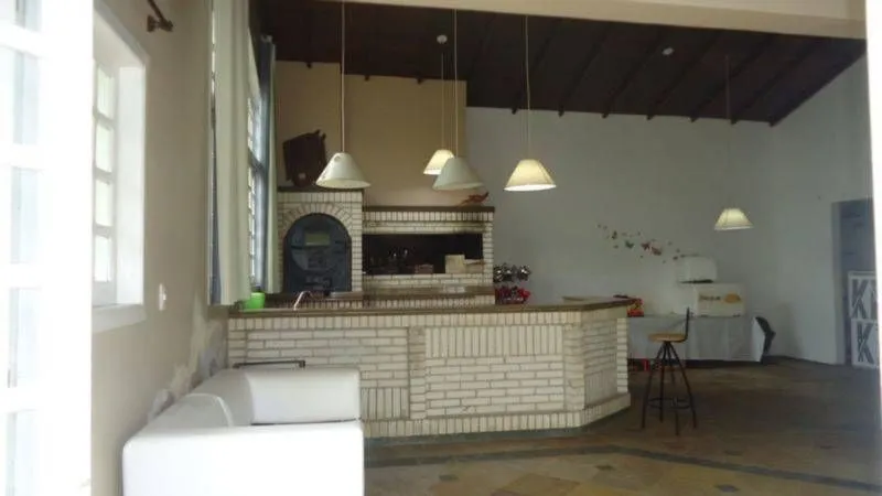 Imagem Casa para Venda - 400m², 4 dormitórios, sendo 1 suites, 4 vagas - Jardim Sabará