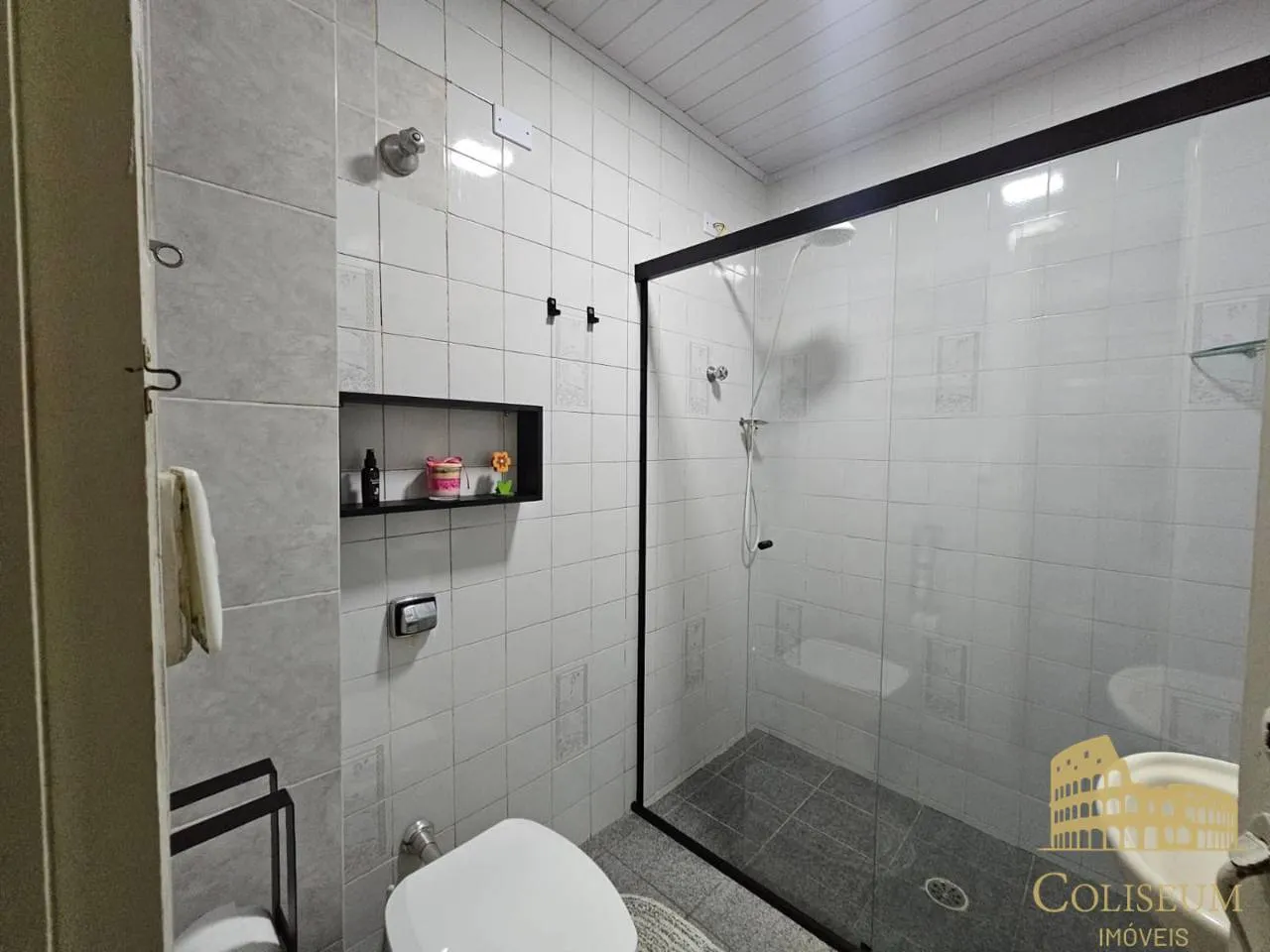 Imagem Kitnet com 1 dormitório para alugar, 32 m² por R$ 1.600,00/mês - Boqueirão - Praia Grande/SP