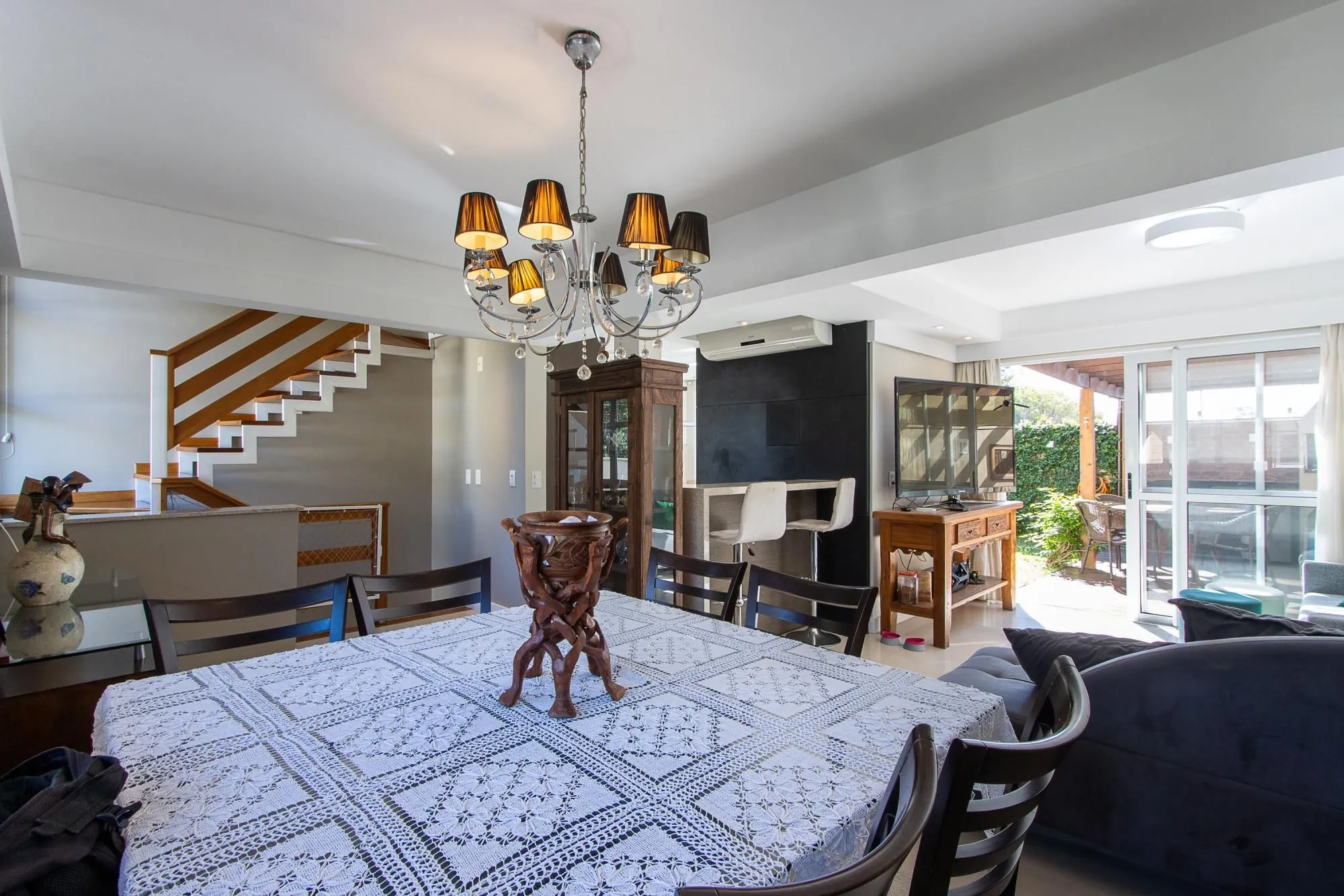 Imagem Casa condomínio | 3 dormitórios | 1 Suíte | 240,82 Privativos | 2 Vagas | Bairro Teresópolis