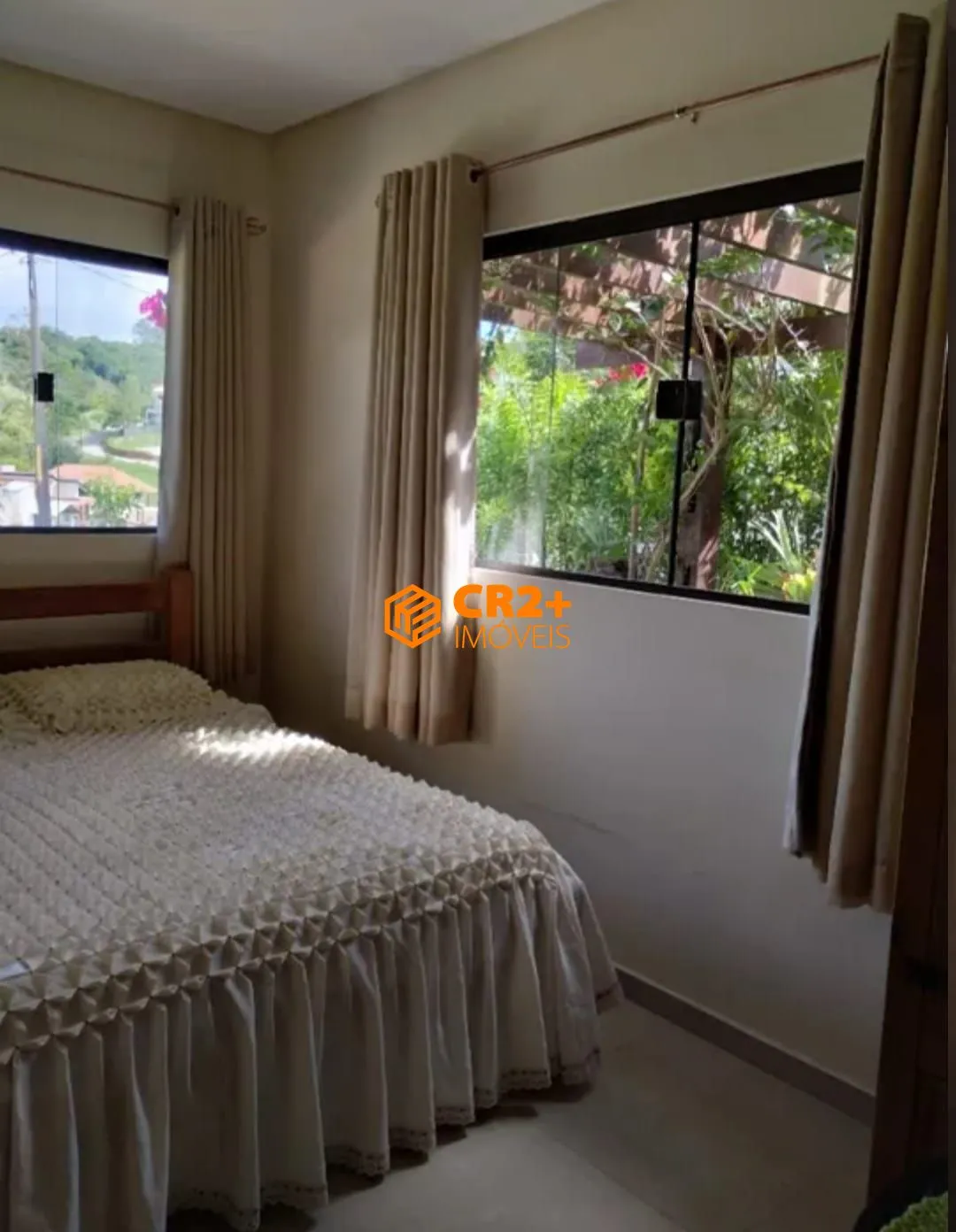 Imagem Vende casa em Chã Grande 05 quartos, 05 suítes, 08 vagas de garagem e, Gravata.