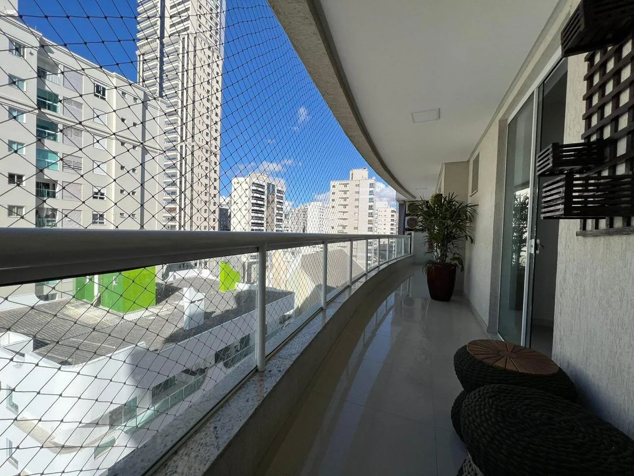 Imagem Apartamento com vista para o mar à venda com 137m2 por R$ 2.850.000,00