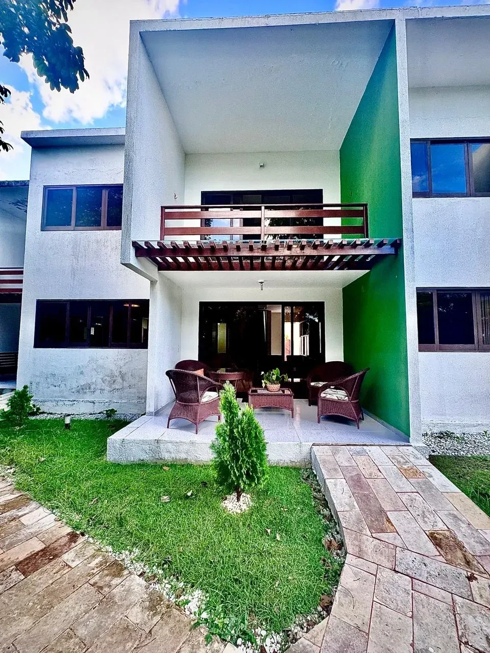 Imagem Casa de Condomínio com 4 Quartos à Venda, 179 metros em Barro Duro - Maceió