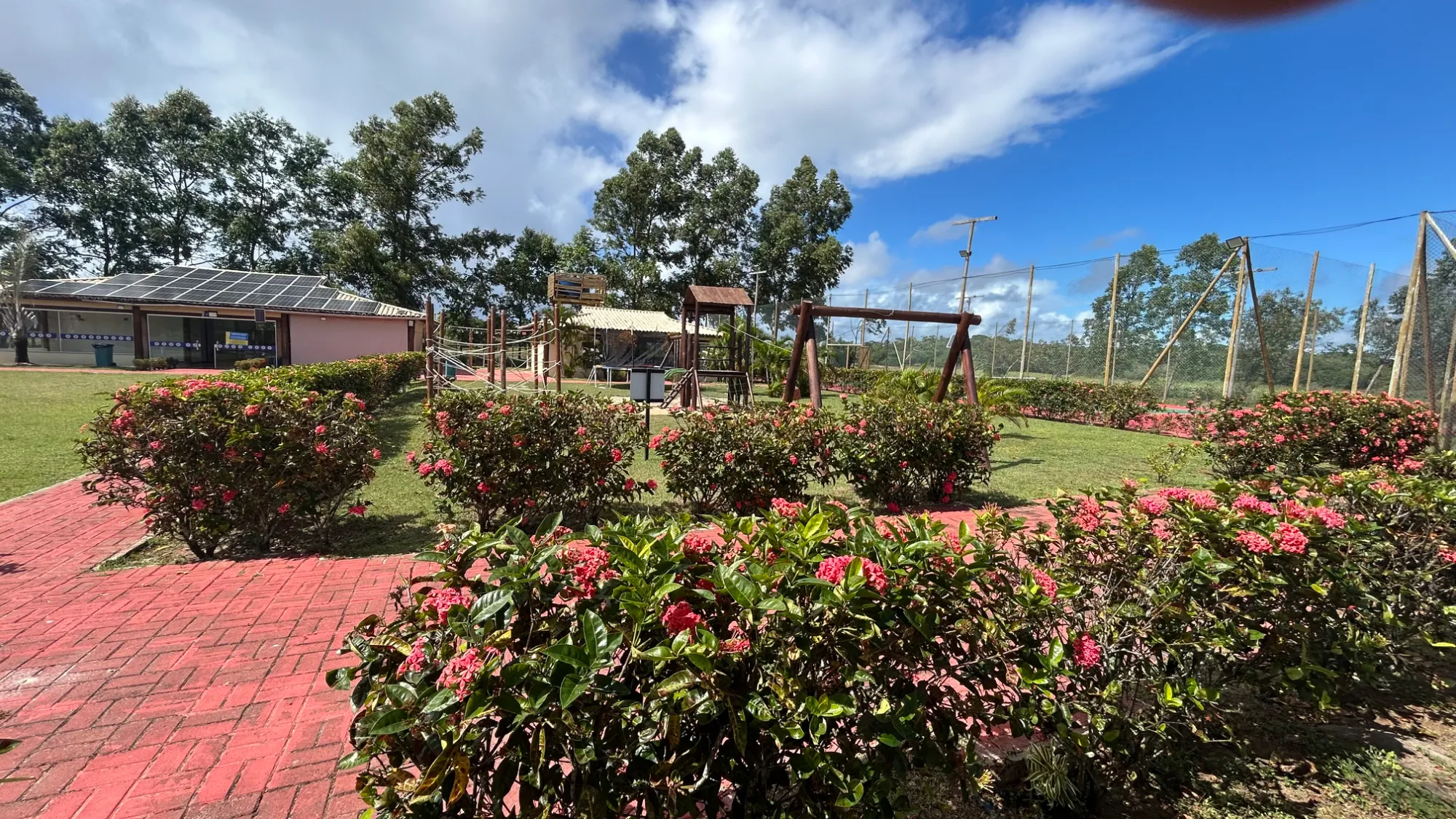 Imagem Casa de Condomínio com 3 Quartos para Alugar ou Temporada, 150 m² em Barra do Jacuípe - Camaçari
