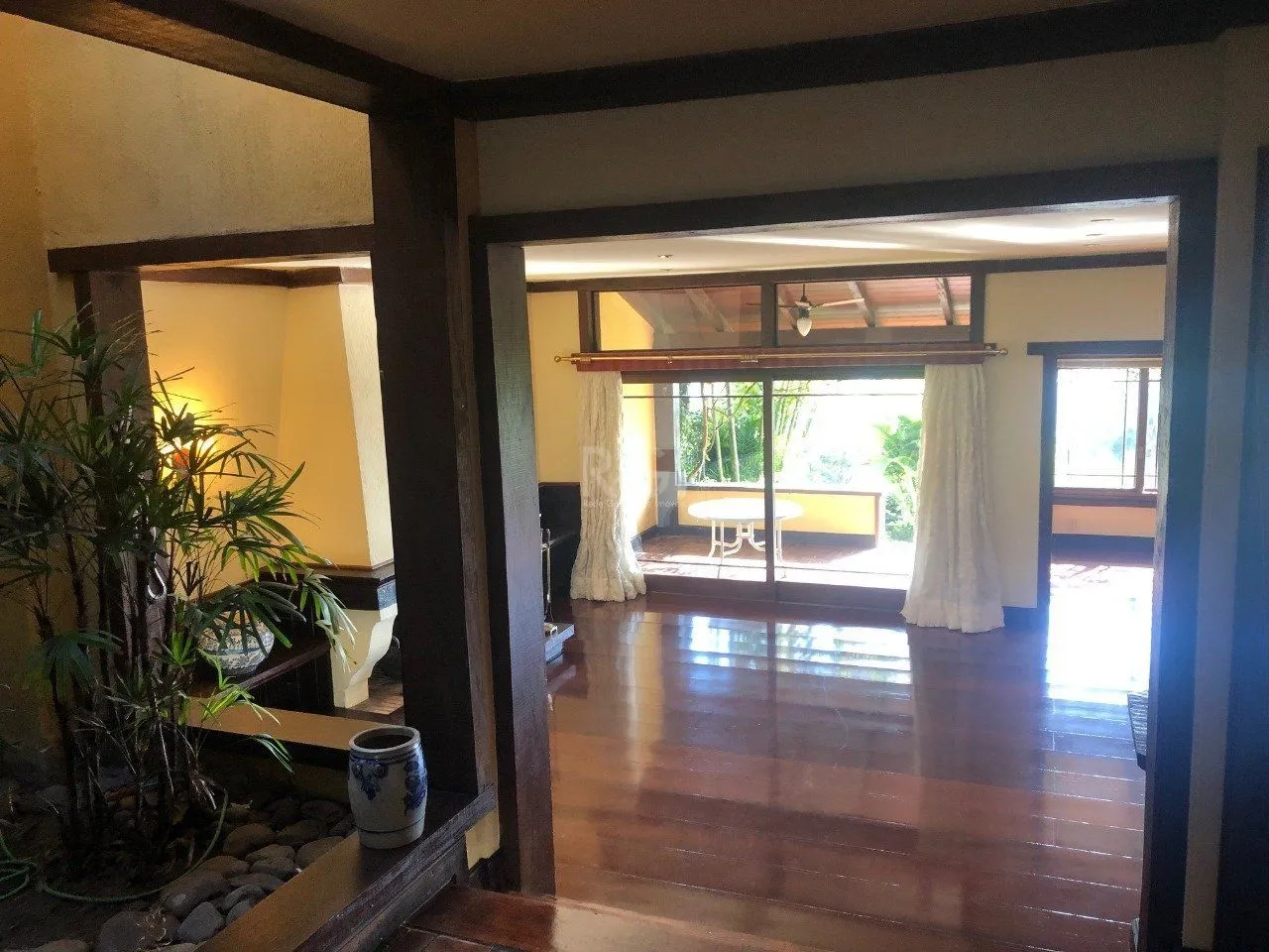 Imagem Casa Condominio para Venda - 420m², 3 dormitórios, sendo 3 suites, 2 vagas - Santa Tereza