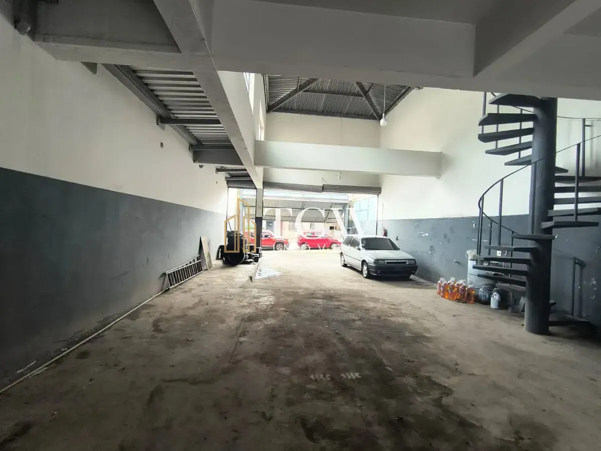 Foto do imóvel Galpão Comercial à Venda na Mooca | 217 m² de Terreno | Mezanino | São Paulo/SP