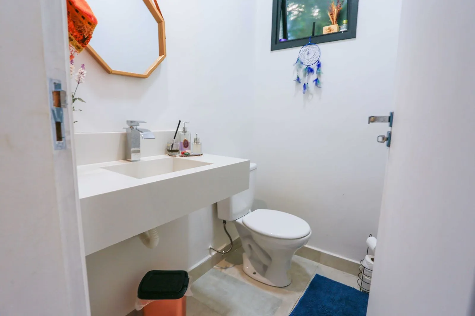 Imagem Casa em condomínio de luxo em Sorocaba-SP, Jardim Villagio Milano: 3 quartos, 3 suítes, 1 sala, 4 banheiros, 2 vagas, 132m². Venha conferir!