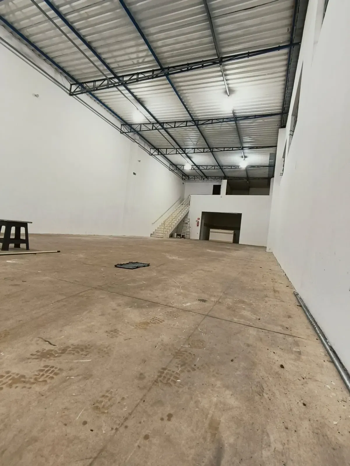 Imagem Galpão à Venda ou Locação, 250 m² em Tulipas - Jundiaí