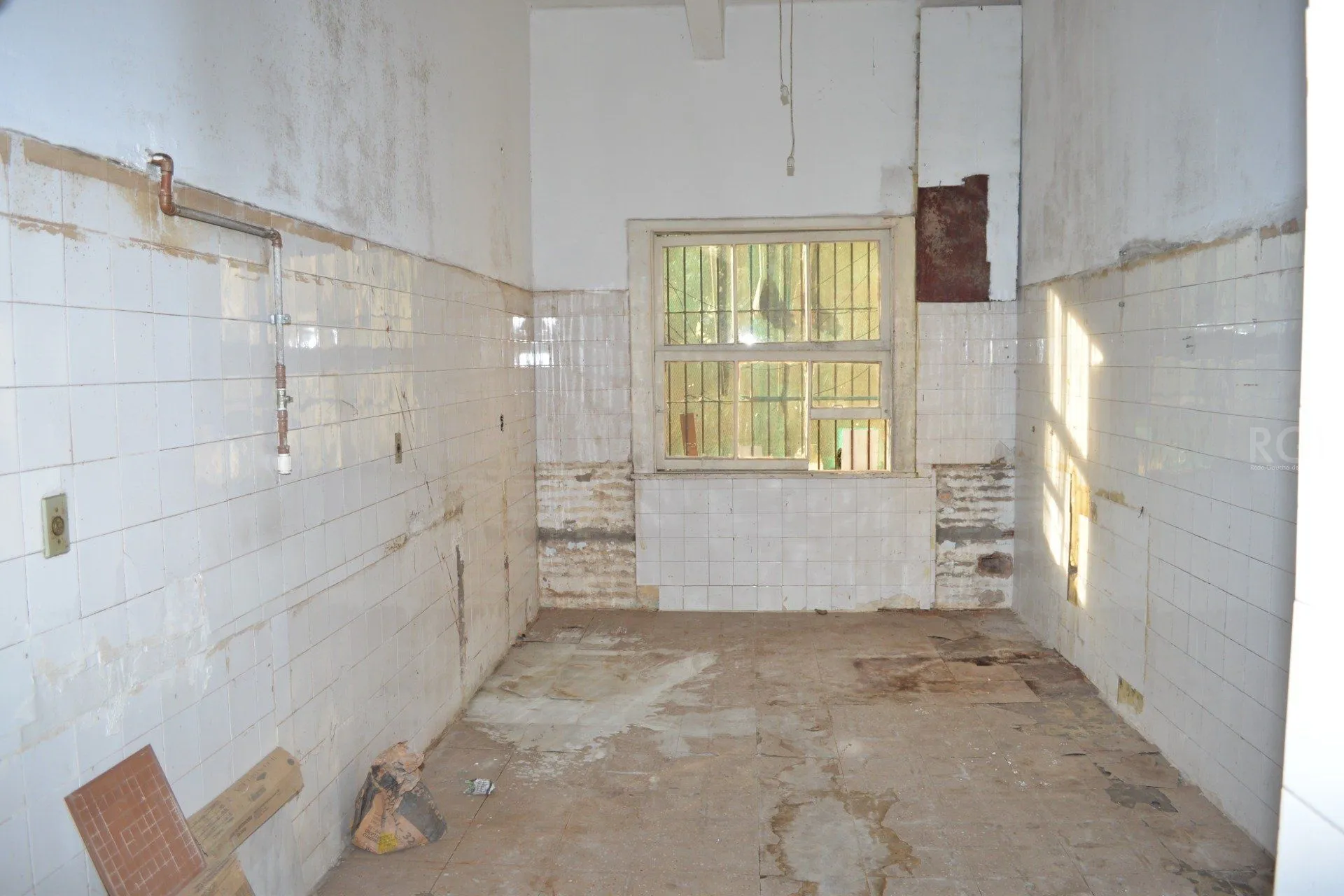 Imagem Prédio com Loja e 3 apartamentos - 470.08m², Floresta