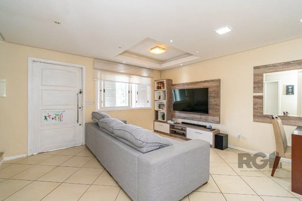 Imagem Casa sobrado no Sarandi de 3 dormitórios e vaga