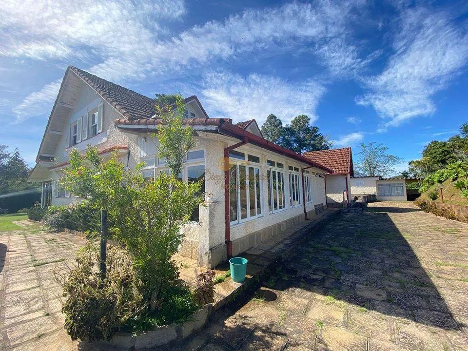 Imagem Casa em Condomínio para Venda em Teresópolis / RJ no bairro Fazenda Alpina