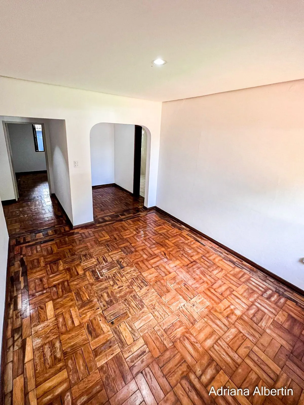 Imagem Casa para Venda - 180m², 3 dormitórios, sendo 1 suites, 2 vagas - Ipanema