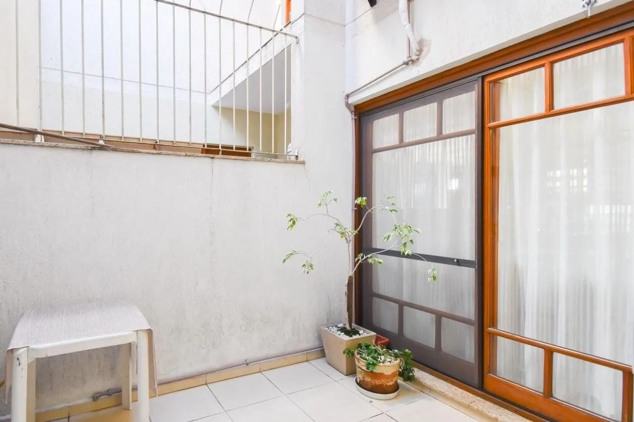 Imagem Casa 3 dorms à venda Avenida Senador Daniel Krieger, Jardim Itu - Porto Alegre