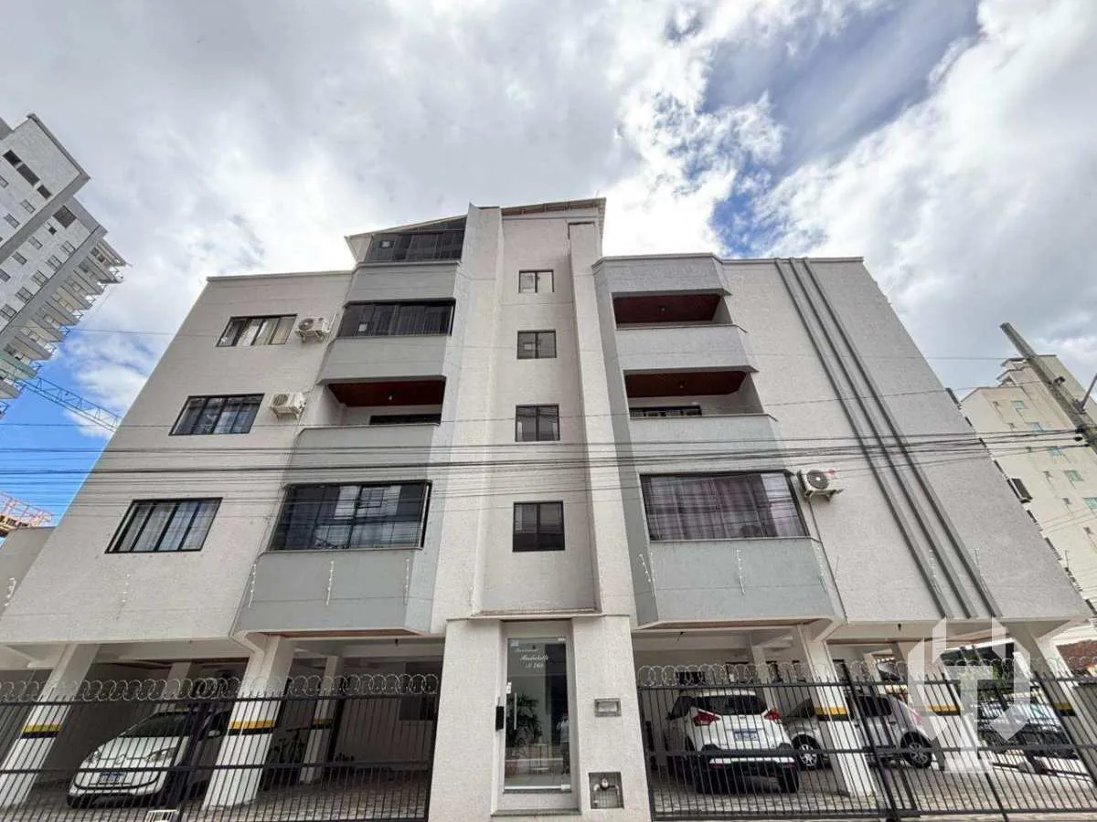 Foto do imóvel Apartamento Mobiliado com Terraço em Meia Praia