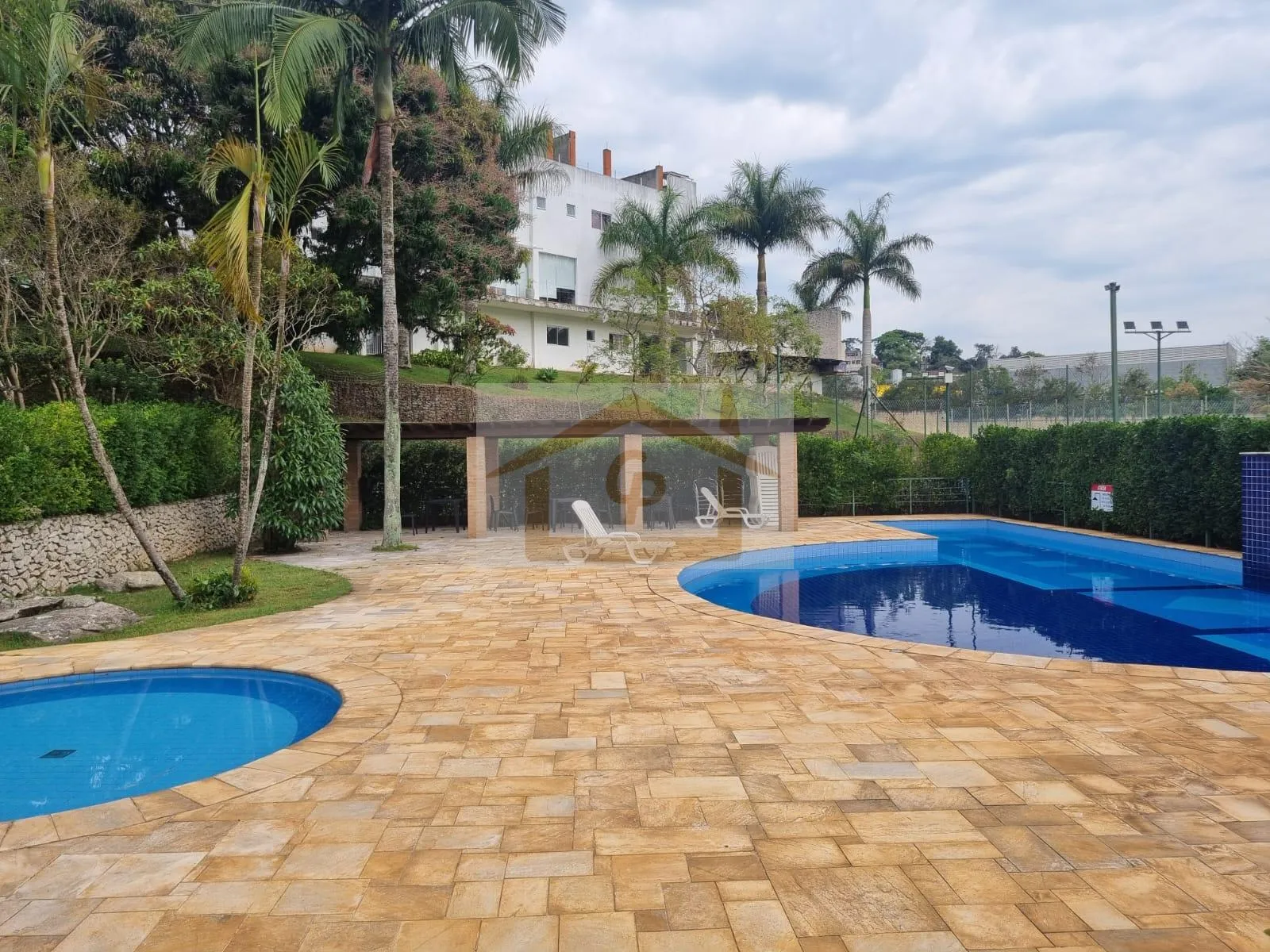 Imagem Residencial faz encontro com o parque Cemucam!!! Terreno com 901 metros