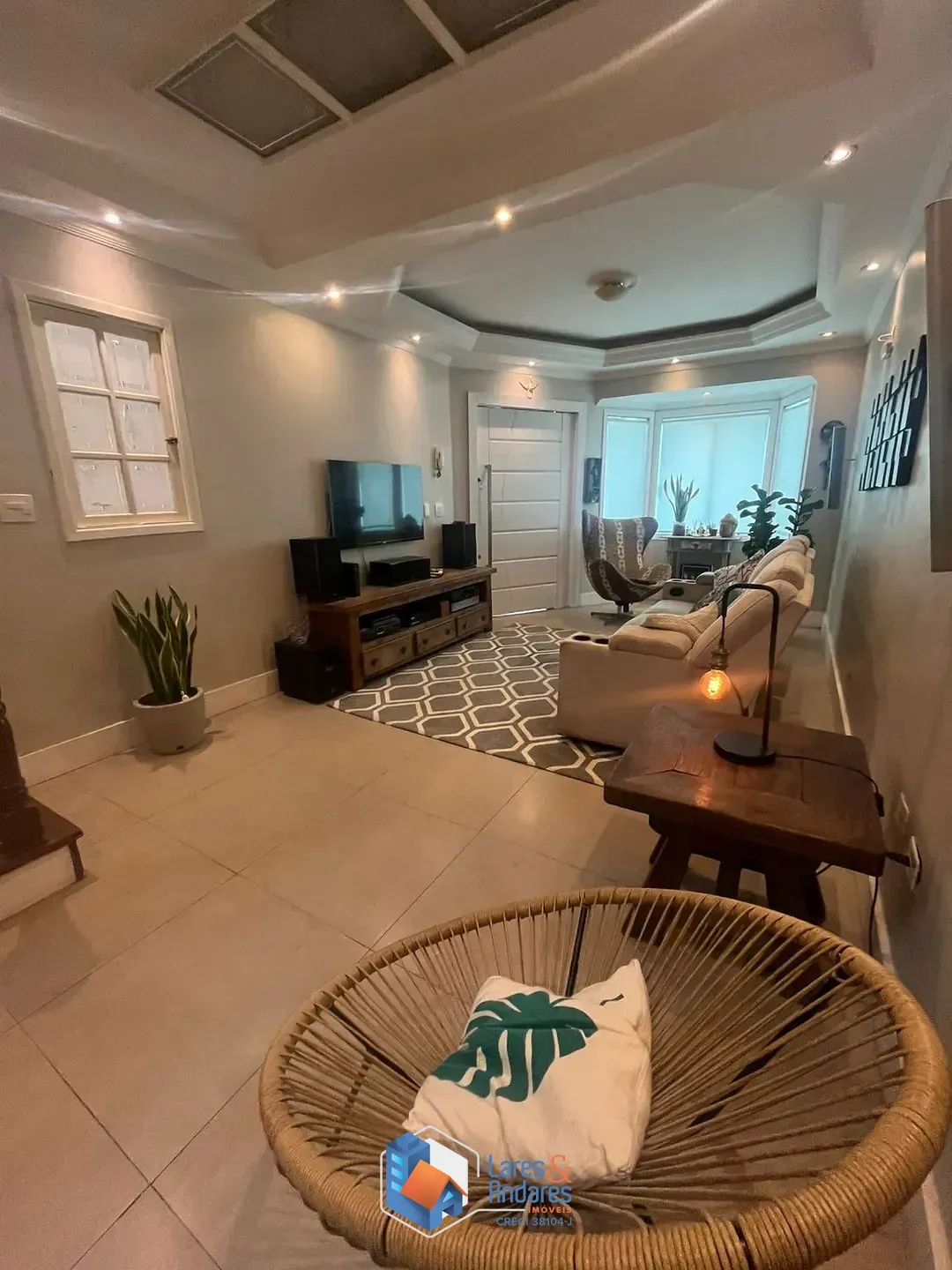 Imagem Sobrado para venda em Vila Nova Mazzei com 4 quartos, sendo 4 suítes, 195m²