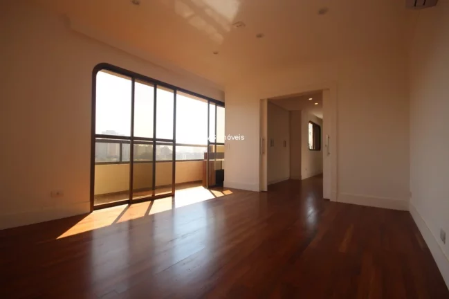 Imagem Cobertura À Venda no bairro Santa Cecília com 4 suítes, 2 salas, 3 banheiros, 4 vagas, 450m².