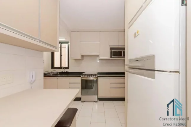 Imagem Apartamento Mobiliado, 03 quartos c/suíte + quarto empregada, 02 vagas no Bacacheri em Curitiba PR