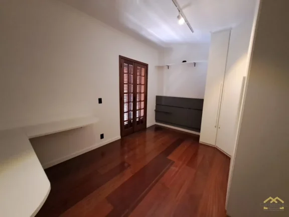 Imagem Casa com 433m² à Venda por R$2.800.000,00 com fino acabamento no Jardim Novo Mundo - Jundiaí/SP
