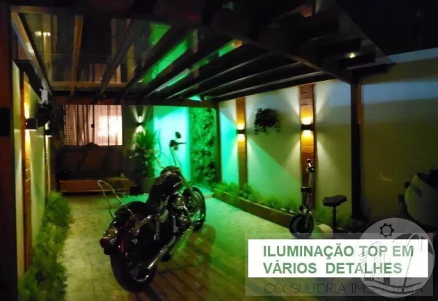 Imagem Lindo Sobrado Mobiliado e Decorado a 6 minutos da praia de B