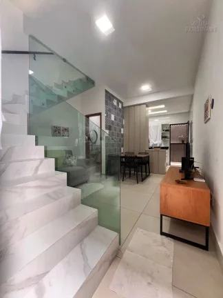 Imagem Casa Térrea em Condomínio, bairro Maracanã - A 300 Metros da Praia