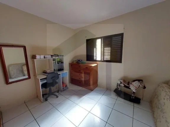 Imagem CA4019 - CASA A VENDA EM BOTUCATU - JARDIM PEABIRU