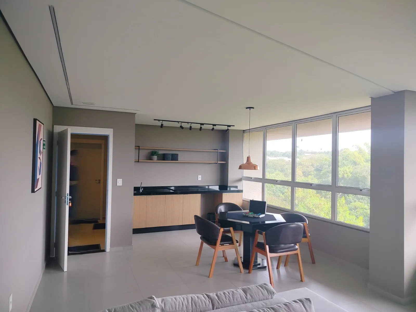 Imagem Apartamento Mobiliado com Três Dormitorios no Coração do Parque Campolim