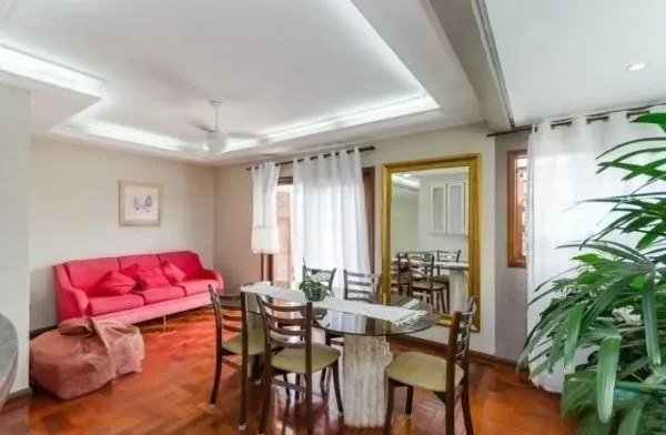 Imagem Casa / sobrado no bairro Jardim Itu de 3 dormitórios e pátio com piscina