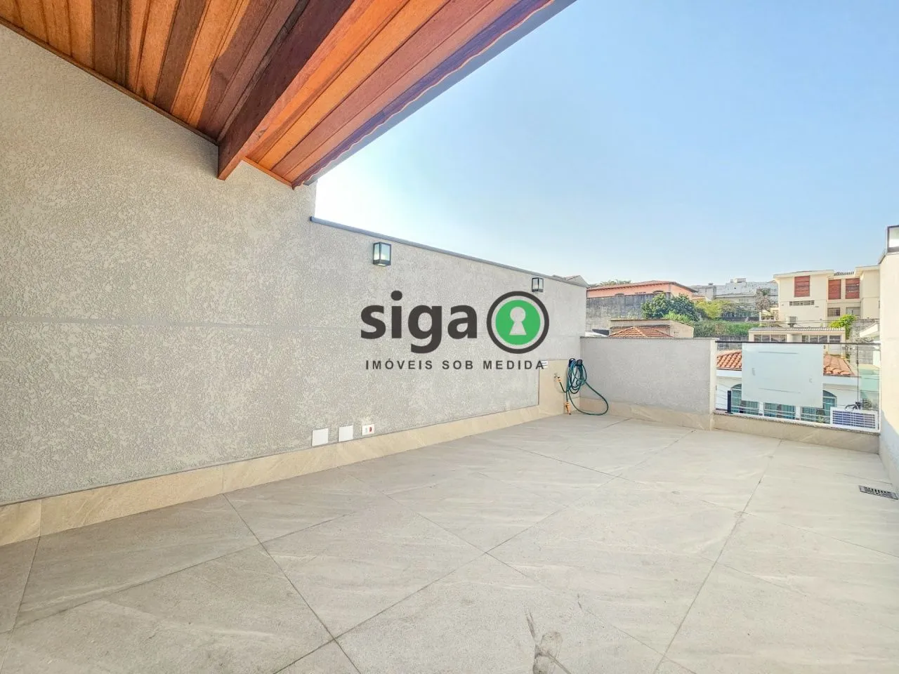 Imagem CASA À VENDA 4 QUARTOS SENDO 3 SUÍTES, NOVA E PRONTA PRA MORAR