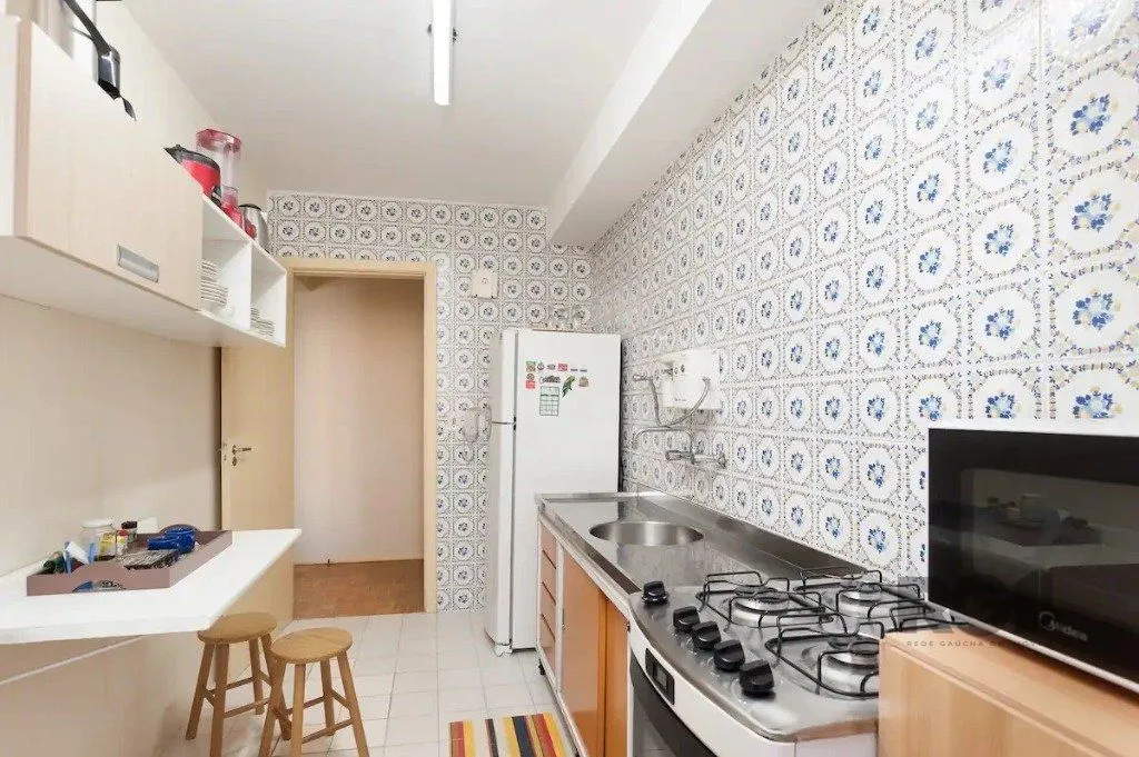 Imagem Apartamento de 2 dormitórios no bairro Menino Deus